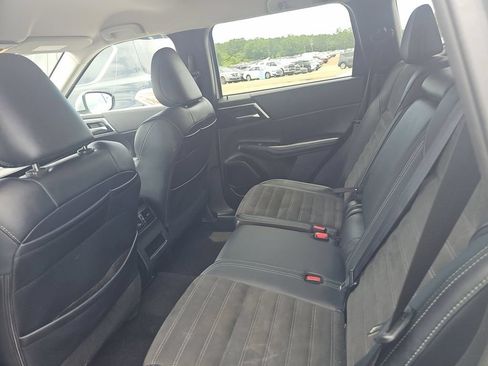Used 2024 Mitsubishi Outlander SE AWD/4WD image 7