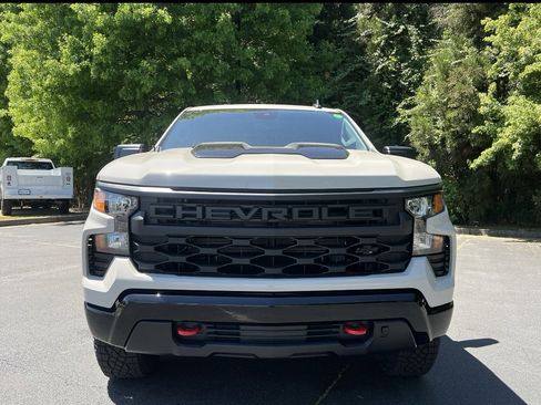 New 2026 Chevrolet Silverado 1500 Custom Trail Boss w/ LPO, Dark Essentials Package AWD/4WD image 3