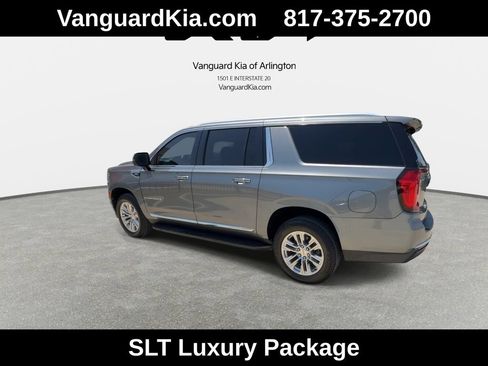Used 2021 GMC Yukon XL SLT w/ SLT Premium Package AWD/4WD image 7