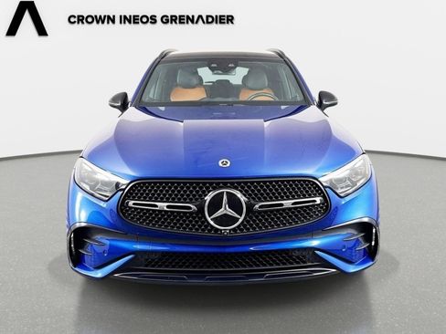 Used 2023 Mercedes-Benz GLC 300 4MATIC image 2
