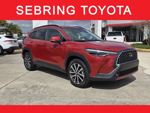 Certified 2022 Toyota Corolla Cross XLE w/ Convenience Package image 1