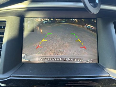 Used 2019 Nissan Pathfinder S image 32