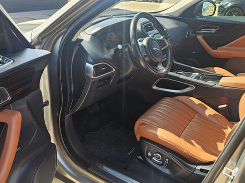 Used 2018 Jaguar F-PACE Portfolio image 24