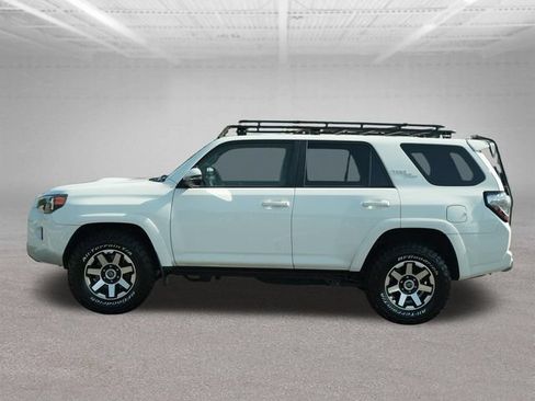 Used 2021 Toyota 4Runner TRD Off-Road Premium w/ Moonroof Package AWD/4WD image 4