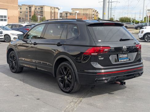 Used 2022 Volkswagen Tiguan SE R-Line AWD/4WD image 4