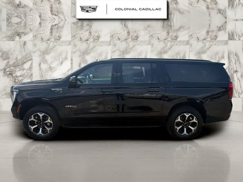 Used 2026 GMC Yukon XL AT4 AWD/4WD image 2