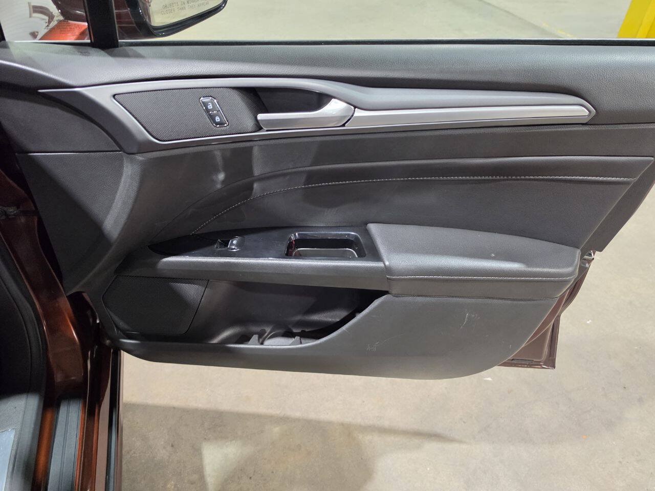 Used 2015 Ford Fusion Titanium AWD/4WD image 30