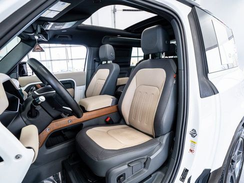 Used 2022 Land Rover Defender 90 X-Dynamic S image 39