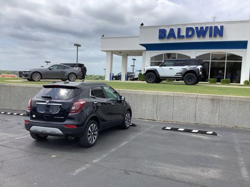 Used 2021 Buick Encore Preferred image 7