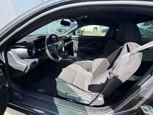 Used 2022 Toyota GR86 RWD image 19