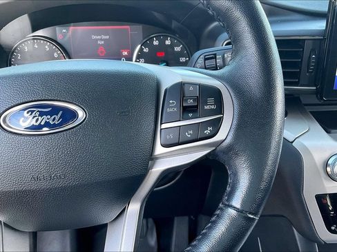 Used 2023 Ford Explorer XLT w/ Equipment Group 202A RWD image 18