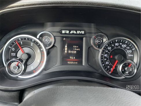 Used 2022 RAM 5500 Tradesman w/ Chrome Appearance Group AWD/4WD image 27
