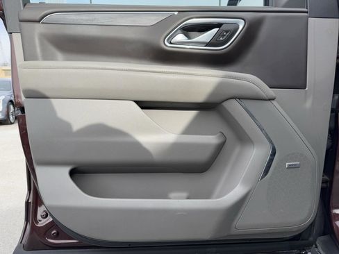 Used 2023 GMC Yukon SLT w/ Max Trailering Package image 24