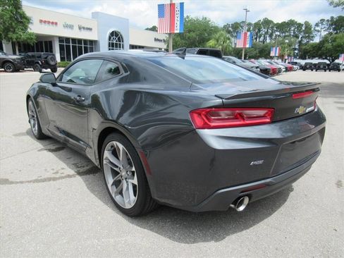 Used 2017 Chevrolet Camaro LT RWD image 5