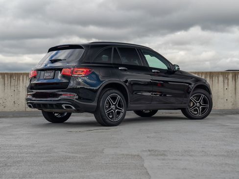 Certified 2022 Mercedes-Benz GLC 300 4MATIC image 4