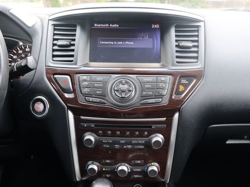 Used 2016 Nissan Pathfinder Platinum AWD/4WD image 37