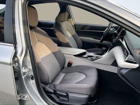 Used 2024 Toyota Camry LE image 29