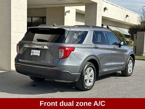 Used 2024 Ford Explorer XLT image 7