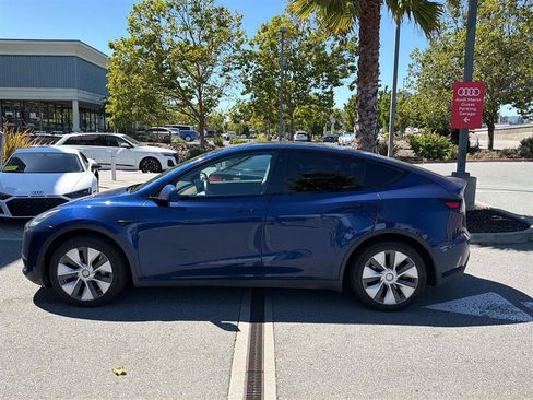Used 2020 Tesla Model Y Long Range AWD/4WD image 8