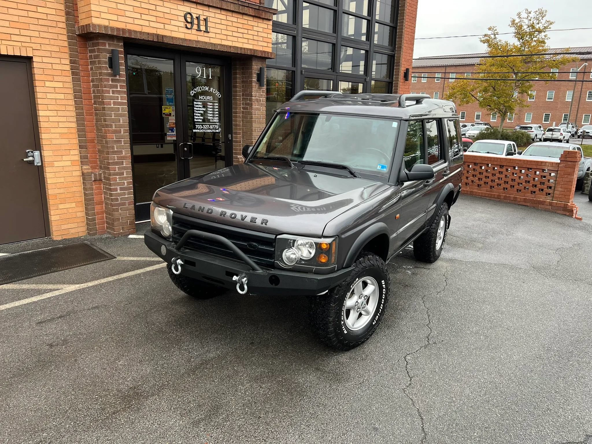 Used 2004 Land Rover Discovery S AWD/4WD image 1