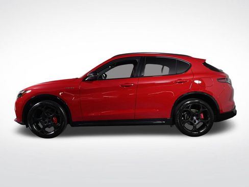 Used 2025 Alfa Romeo Stelvio Sprint w/ Veloce Package AWD/4WD image 2