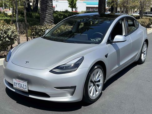 Used 2021 Tesla Model 3 Long Range AWD/4WD image 14