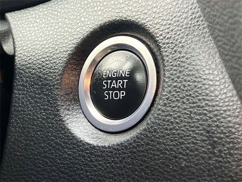 Used 2023 Toyota Corolla SE image 34