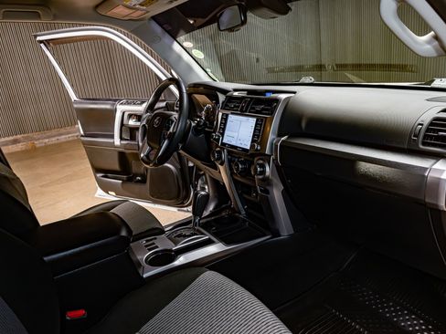 Used 2022 Toyota 4Runner SR5 image 15