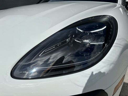 Used 2025 Porsche Macan Turbo image 13