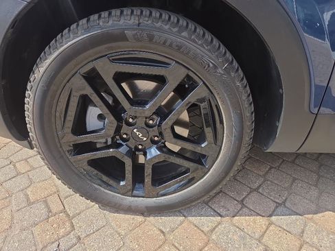 Used 2023 Kia Telluride SX Prestige X-Line AWD/4WD image 9