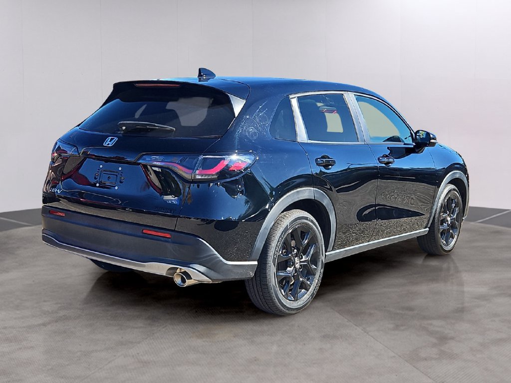 Used 2024 Honda HR-V Sport image 4