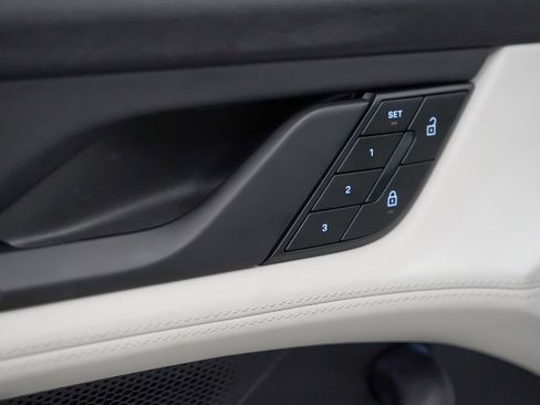 Certified 2023 Porsche Taycan 4S image 23