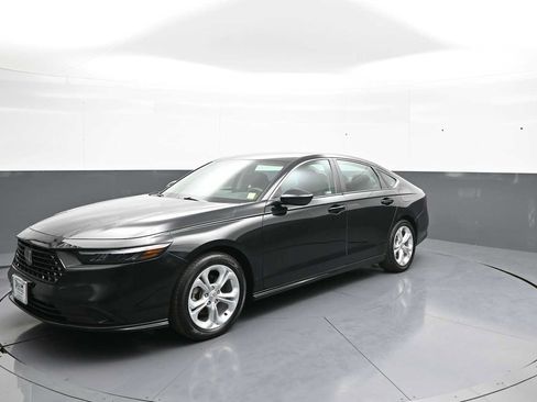 Certified 2024 Honda Accord LX image 9