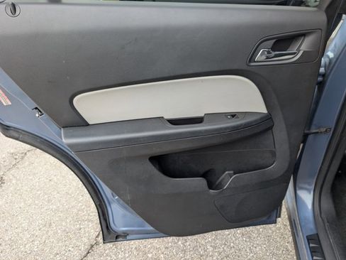 Used 2011 Chevrolet Equinox LT image 17