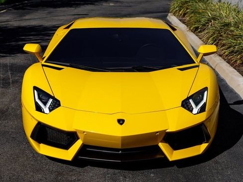 Used 2014 Lamborghini Aventador image 8