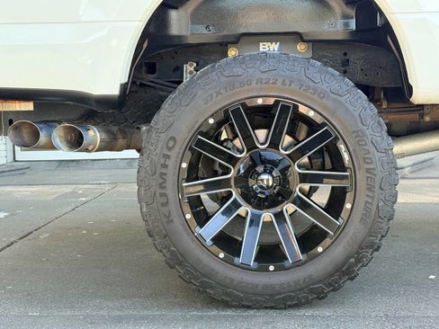 Used 2020 Ford F250 Platinum w/ FX4 Off-Road Package AWD/4WD image 13