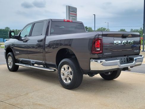 Used 2026 RAM 2500 Big Horn AWD/4WD image 3