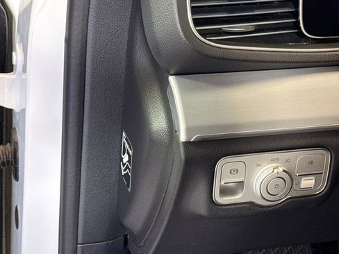 Used 2025 Mercedes-Benz GLE 350 4MATIC image 10