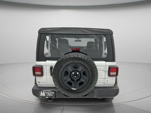 Used 2025 Jeep Wrangler Sport AWD/4WD image 7