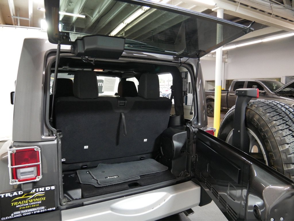 Used 2014 Jeep Wrangler Sahara AWD/4WD image 29