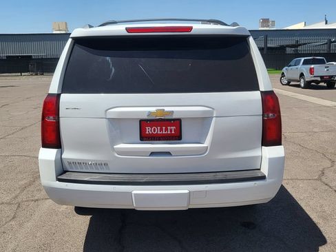 Used 2017 Chevrolet Suburban LT RWD image 10