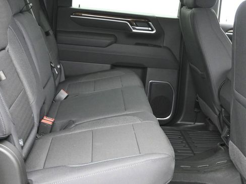 New 2025 GMC Sierra 2500 SLE w/ SLE Value Package; image 9