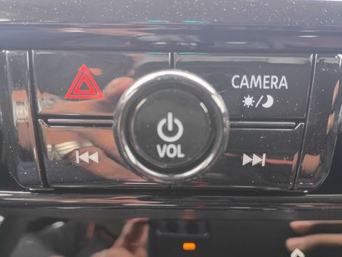 New 2026 Nissan Kicks SR FWD image 18