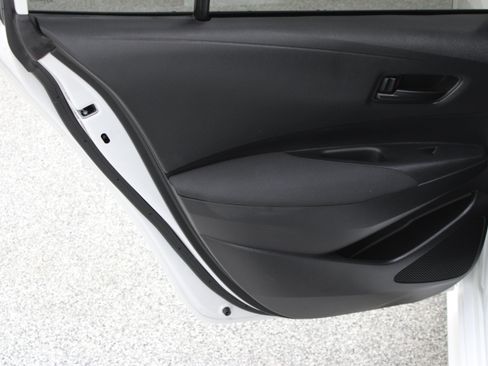 Used 2023 Toyota Corolla LE FWD image 23