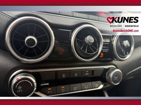 Used 2024 Nissan Sentra SV FWD image 23