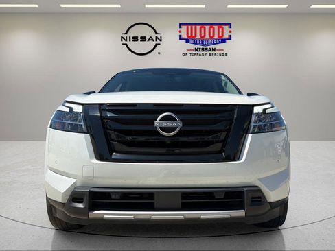 Certified 2023 Nissan Pathfinder Platinum w/ Black Appearance Package AWD/4WD image 6