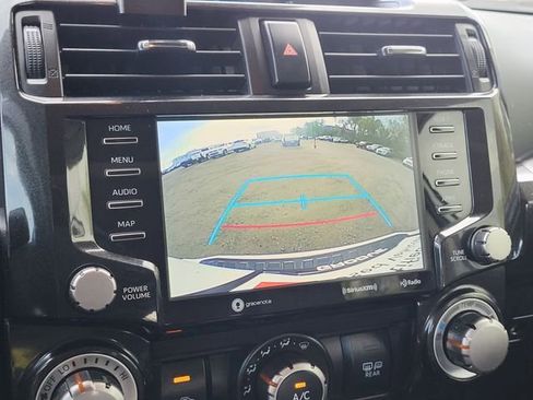 Used 2020 Toyota 4Runner TRD Off-Road Premium w/ Moonroof Package AWD/4WD image 17