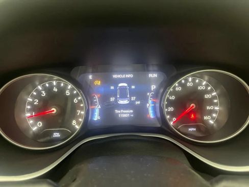 Used 2018 Jeep Compass Latitude w/ Popular Equipment Group AWD/4WD image 24