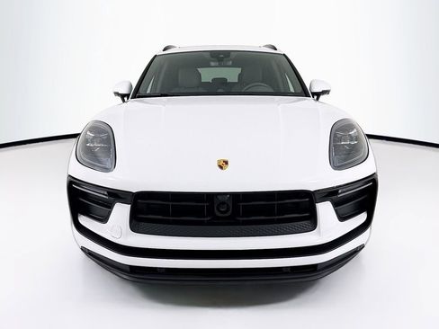 Certified 2023 Porsche Macan Turbo AWD/4WD image 6