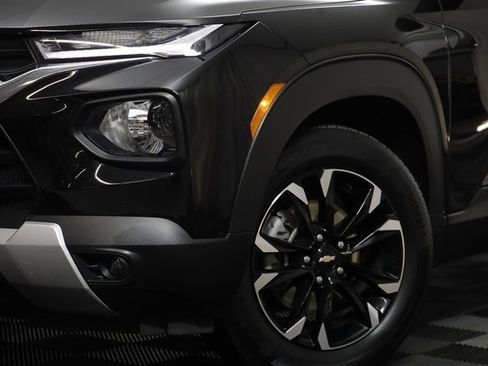 Certified 2023 Chevrolet TrailBlazer LT image 3